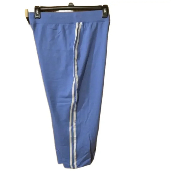 SB Active Woman by St. John's Bay Lt Blue Crops with White Stripes Women Size 1X - Picture 4 of 13